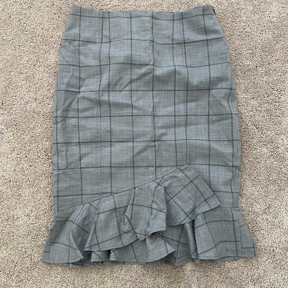 Banana Republic Gray Windowpane Skirt w/ Ruffled Hem Size 4 NWT
